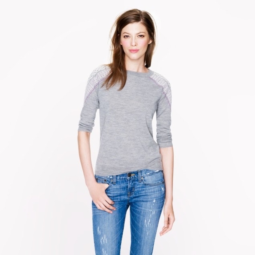 Merino Tippi sweater with shoulder embroidery M